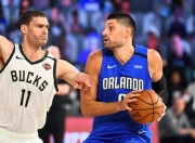 开云体育-包含阿扎伦卡爆冷击败雄鹿，战术调整引爆全场！的词条